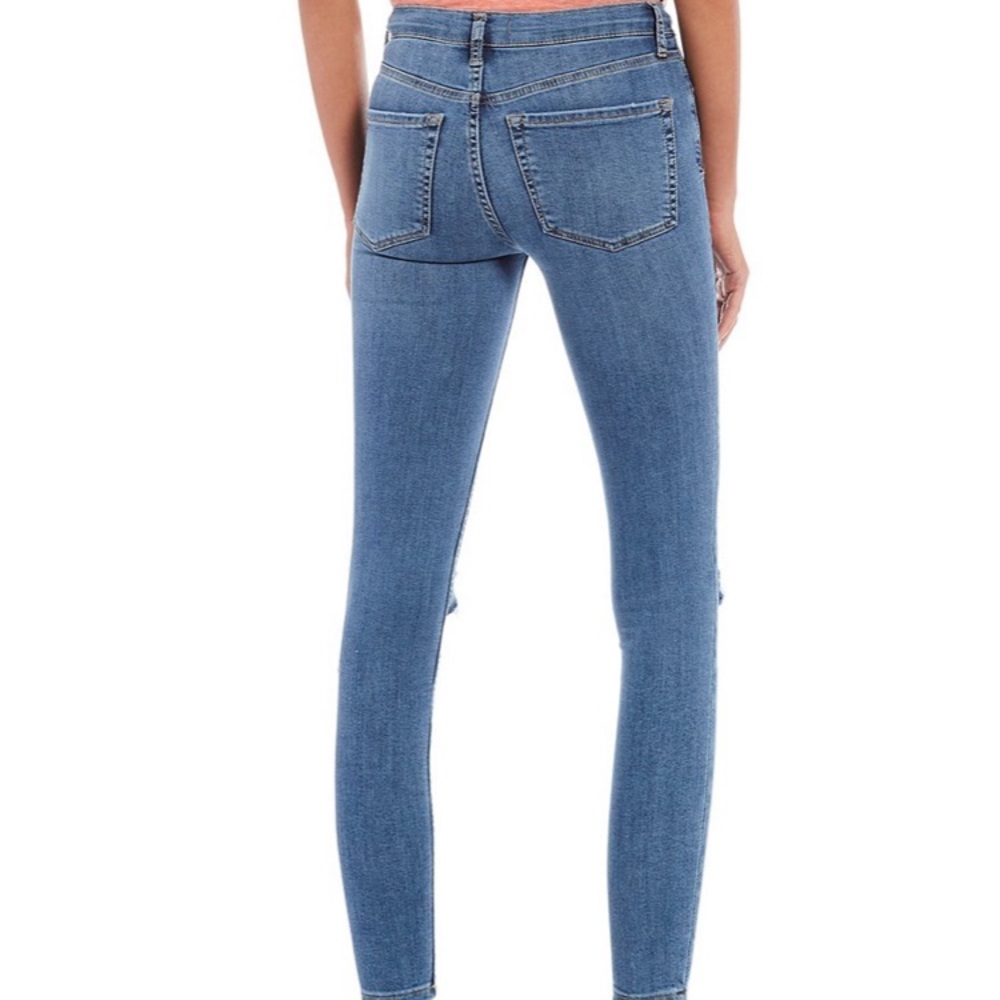 ππHPππ π‘πͺπ§ ππ£ β’ Busted Knee Skinny Jeans - Picture 5 of 6